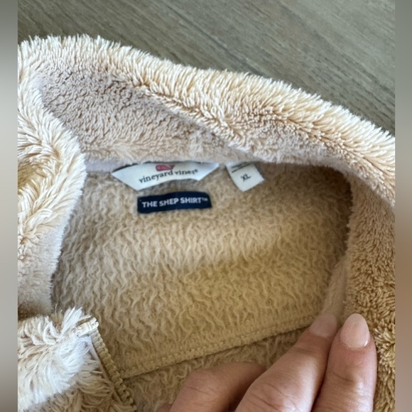 Vineyard Vines Shep Shirt Size XL - Picture 2 of 3